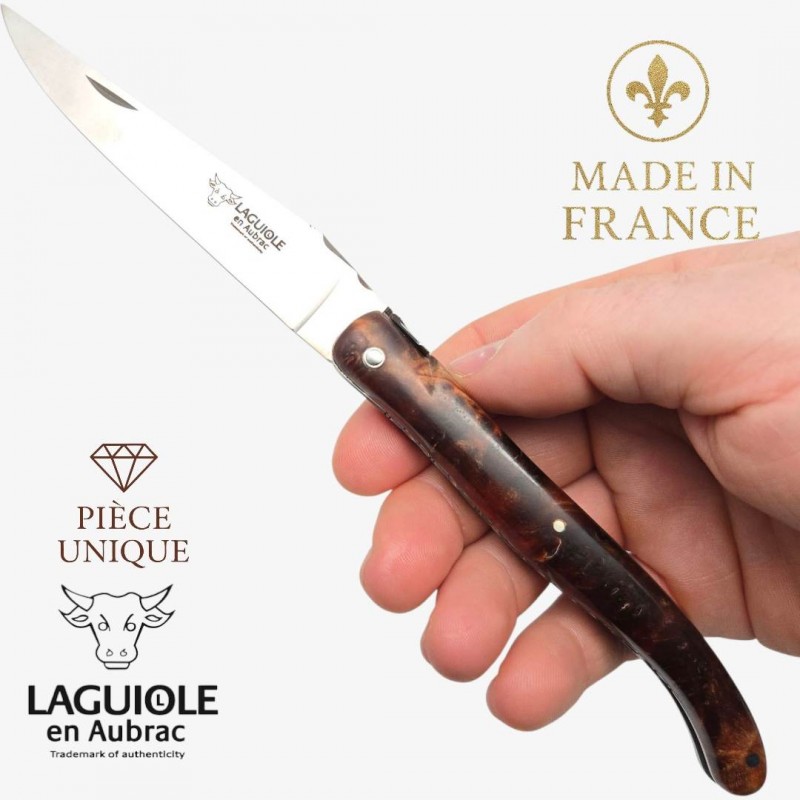 Couteau Laguiole en Aubrac pièce unique loupe tilleul Couteau Laguiole en Aubrac pièce unique loupe tilleul