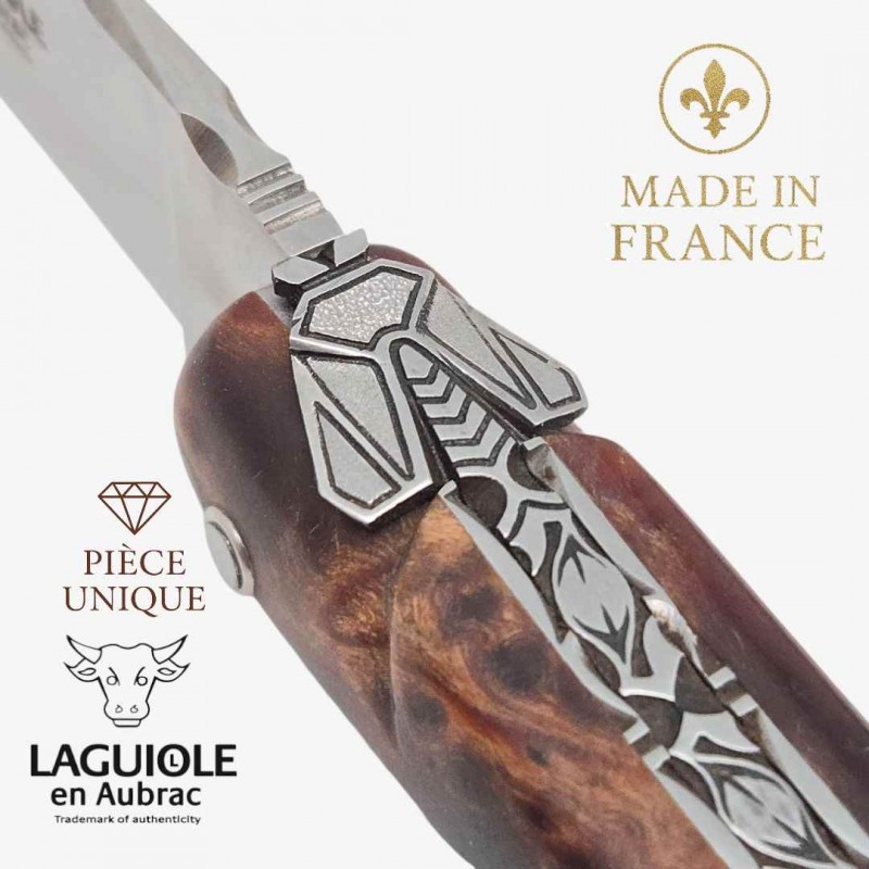 Couteau Laguiole en Aubrac pièce unique loupe tilleul Couteau Laguiole en Aubrac pièce unique loupe tilleul