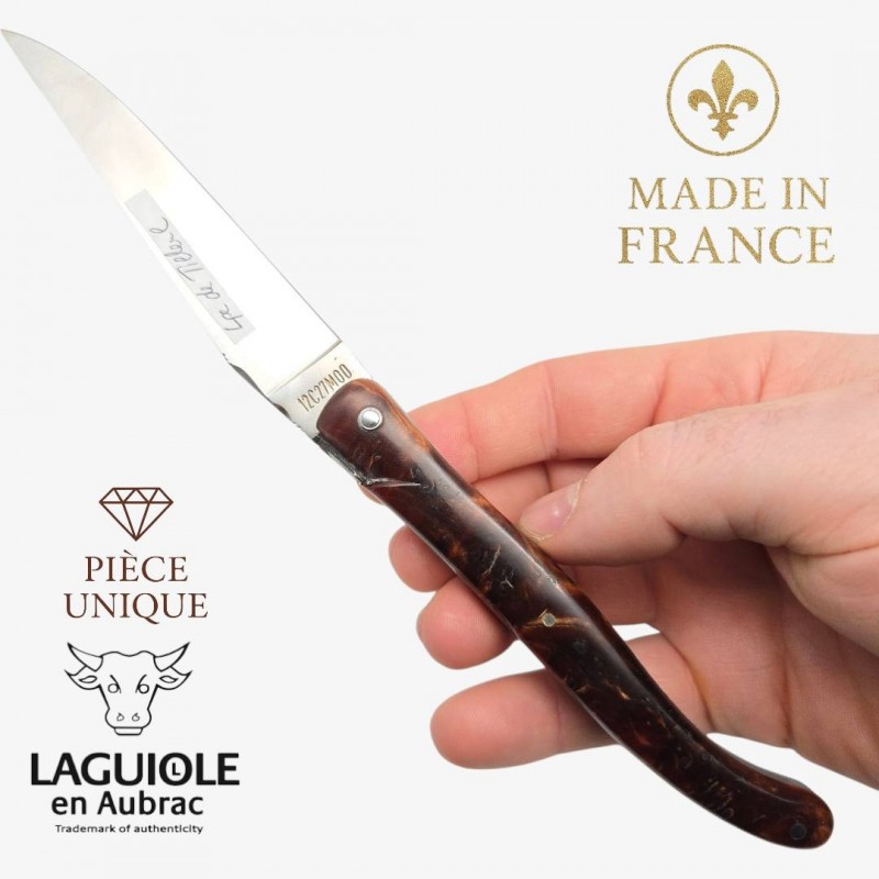 Couteau Laguiole en Aubrac pièce unique loupe tilleul Couteau Laguiole en Aubrac pièce unique loupe tilleul