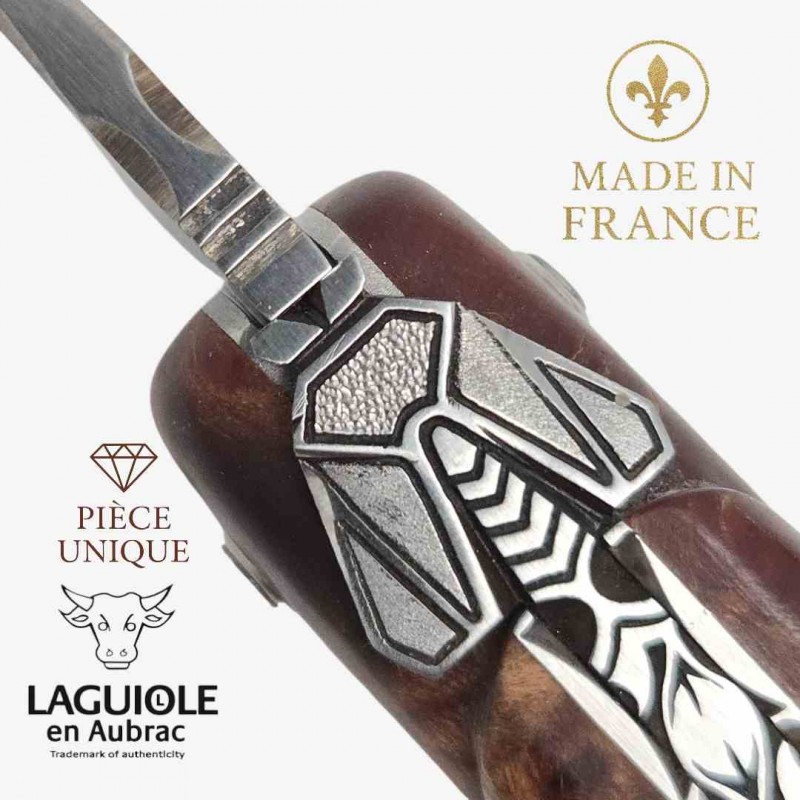 Couteau Laguiole en Aubrac pièce unique loupe tilleul Couteau Laguiole en Aubrac pièce unique loupe tilleul