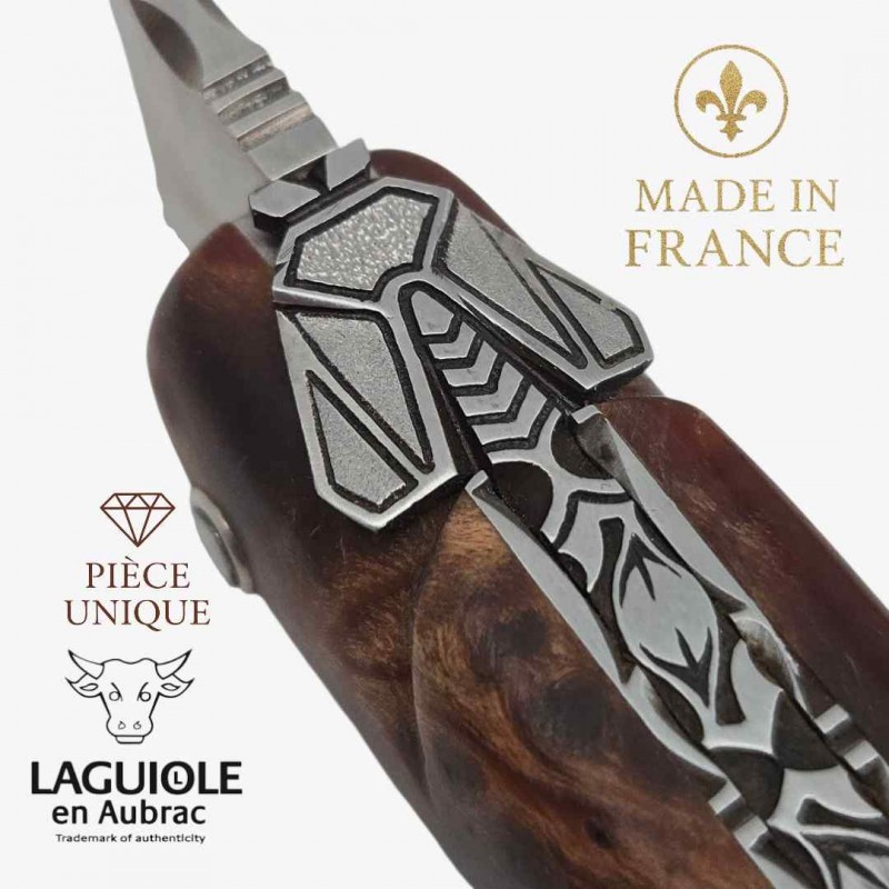 Couteau Laguiole en Aubrac pièce unique loupe tilleul Couteau Laguiole en Aubrac pièce unique loupe tilleul