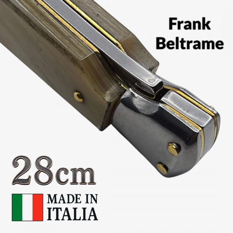 Couteau automatique italien Frank Beltrame – 28 cm – Manche corne blonde & lame baïonnette Couteau automatique italien Frank Beltrame – 28 cm – Manche corne blonde & lame baïonnette