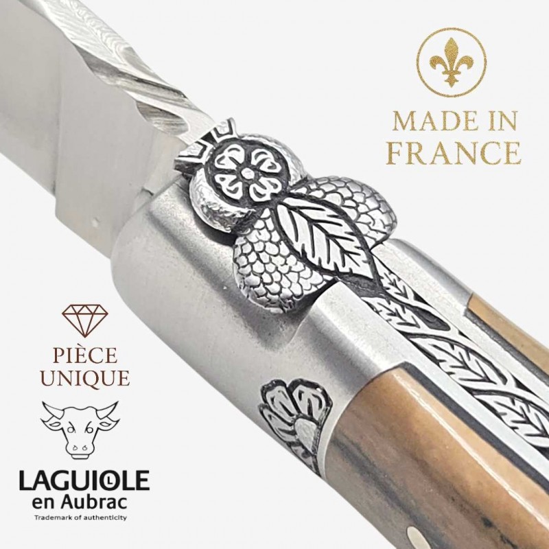 Couteau Laguiole en Aubrac croute ivoire  mammouth pièce unique