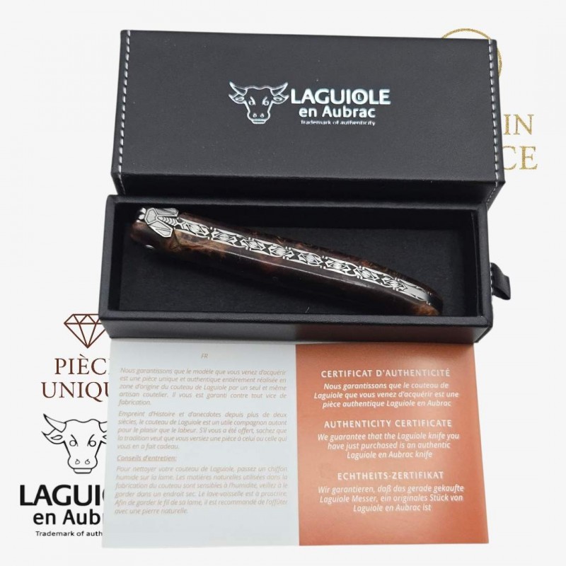 Couteau Laguiole en Aubrac pièce unique loupe tilleul