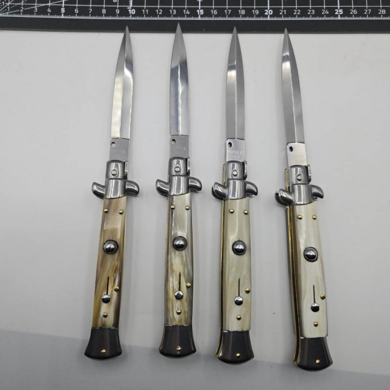 Stiletto automatique Frank Beltrame dague corne blonde 23cm