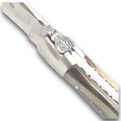 Couteau Laguiole en Aubrac mouche bourdon mitres corne