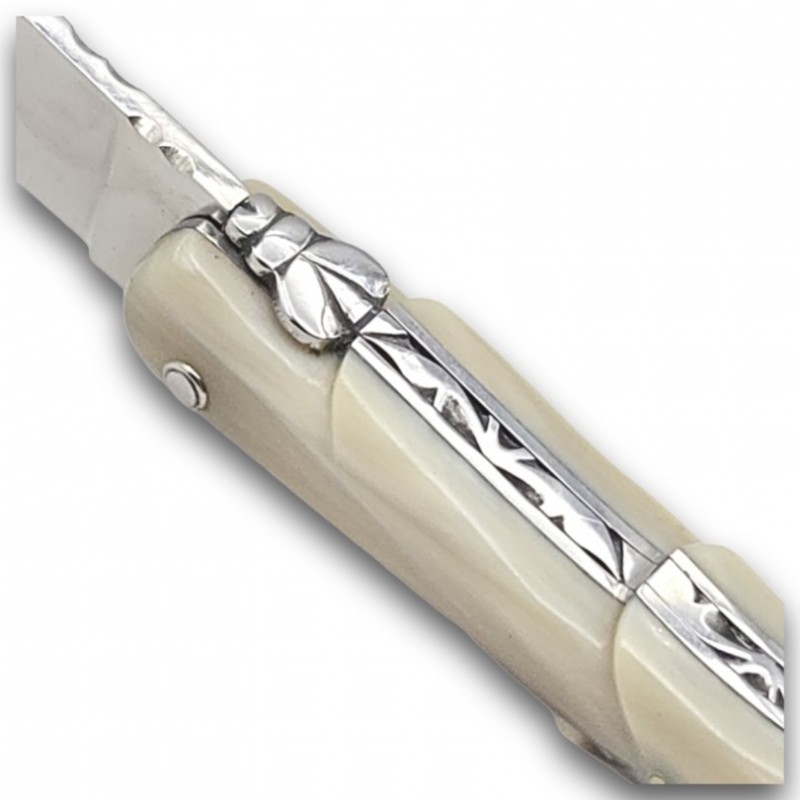 COUTEAU LAGUIOLE EN AUBRAC AILE DE PIGEON CORNE