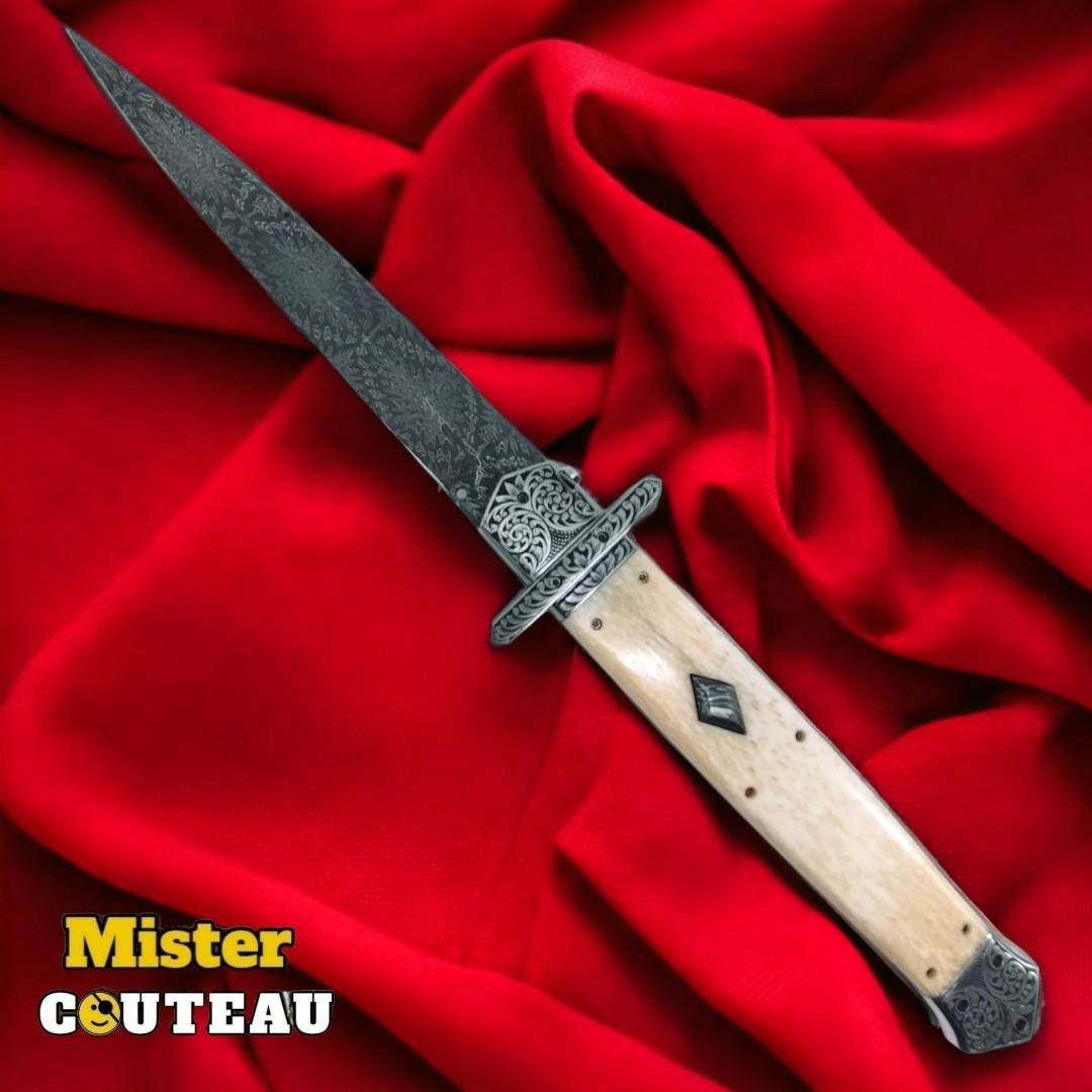 Exceptionnel couteau automatique custom AM KNIVES damas os gravure 31cm