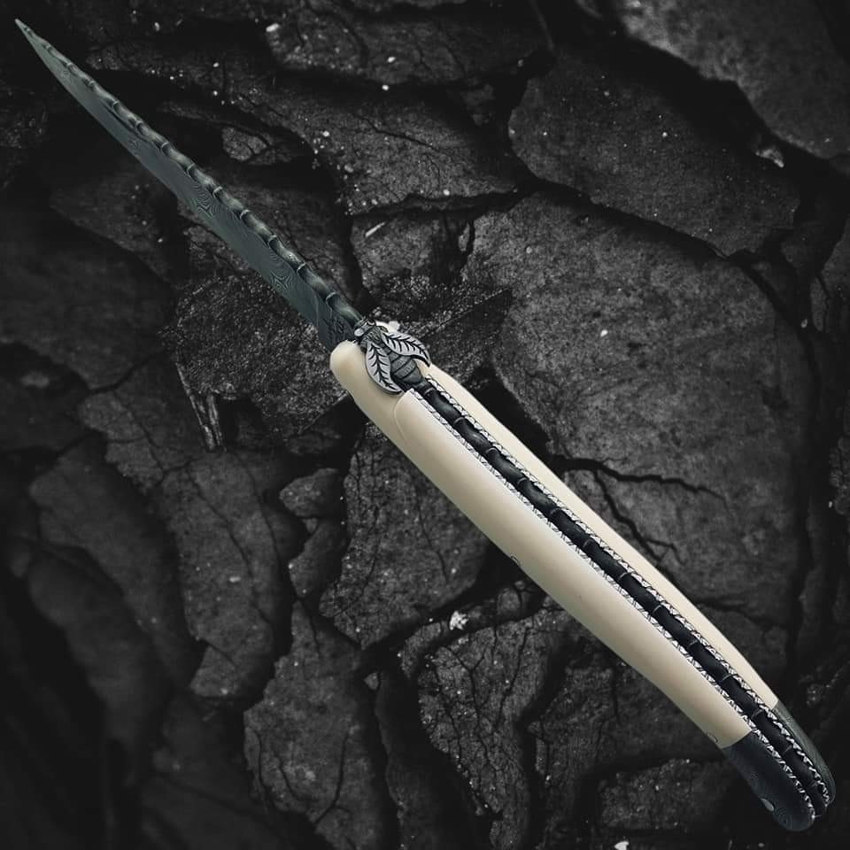 Couteau d'exception Forge de Laguiole custom Rambaud lame et mitre damas